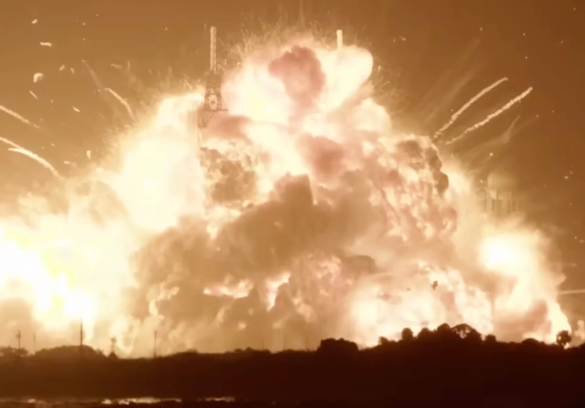 Catastrophe at Cape Canaveral: Blue Origin's New Glenn Explosion Paralyzes Lunar Race and Amazon Leo Deployment